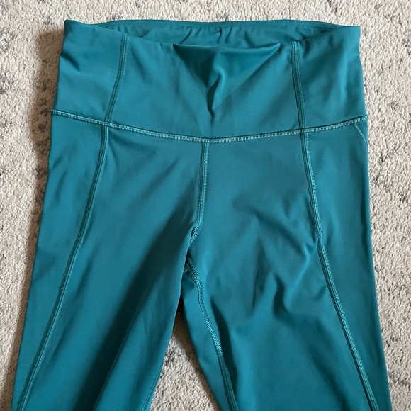 Athleta Lightning Stash Pocket tight. Size Petite Small. - Picture 4 of 11